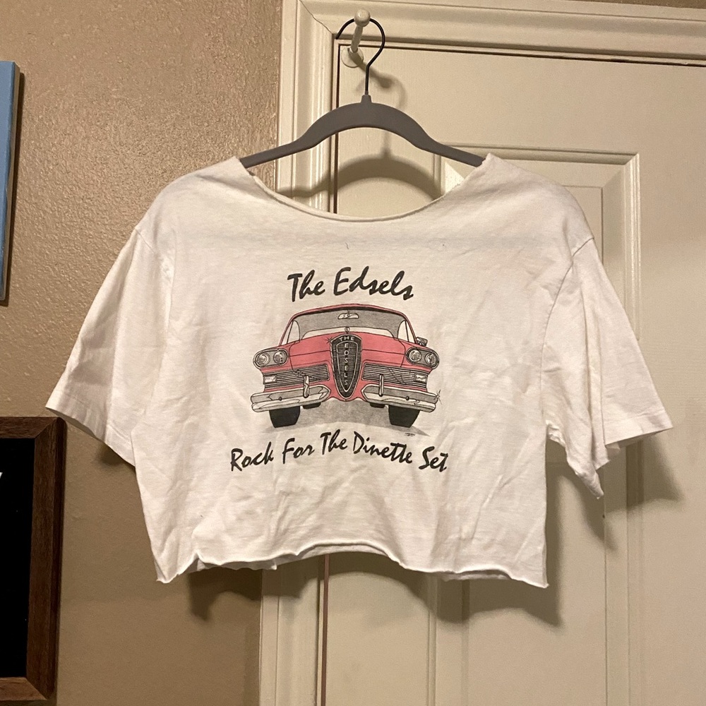 vintage old car cropped t shirt